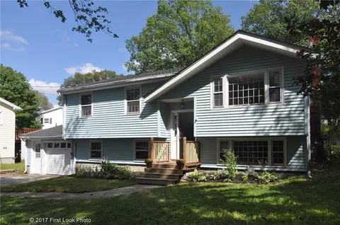 154 Star Ave, Woonsocket, RI 02895 photo 1