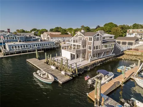 91 Baker St, Warren, RI 02885 photo 1