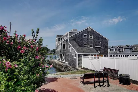 91 Baker St, Warren, RI 02885 photo 5
