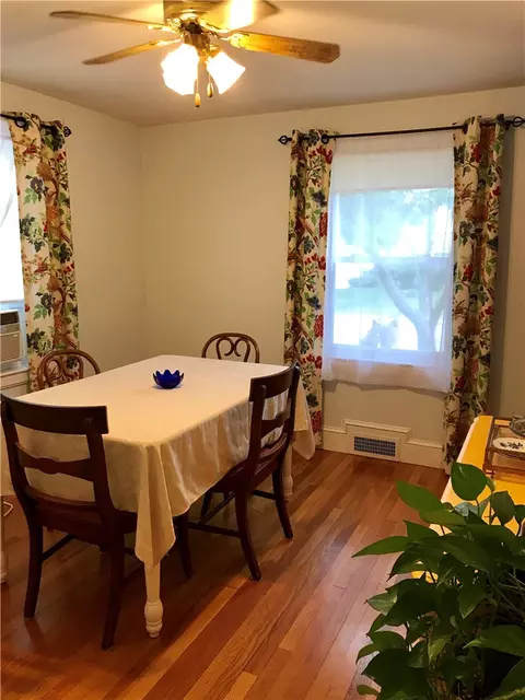 22 Macarthur Dr, Warwick, RI 02889 photo 11