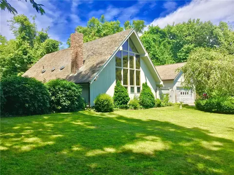 20 Handel Rd, Westerly, RI 02891 photo 1