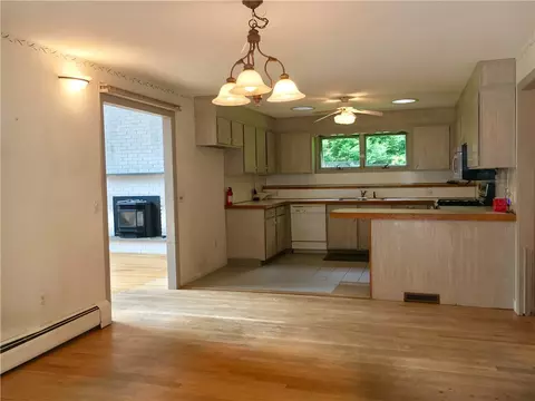 20 Handel Rd, Westerly, RI 02891 photo 11