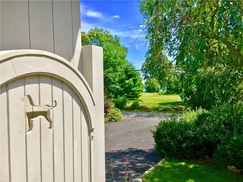 20 Handel Rd, Westerly, RI 02891 photo 5