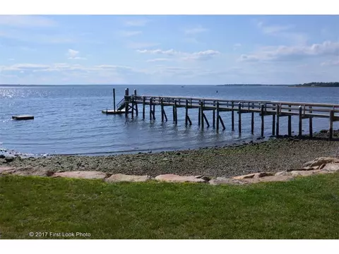 71 Maple Ln, Bristol, RI 02809 photo 38