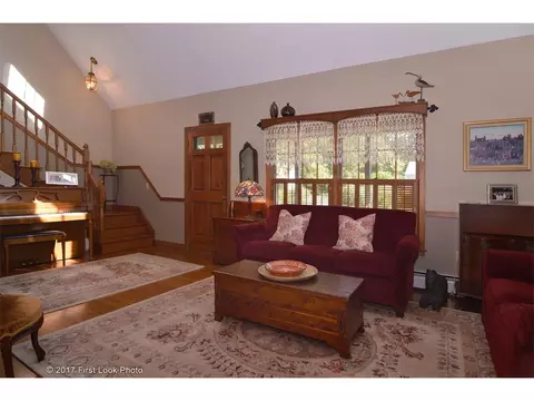 71 Maple Ln, Bristol, RI 02809 photo 12