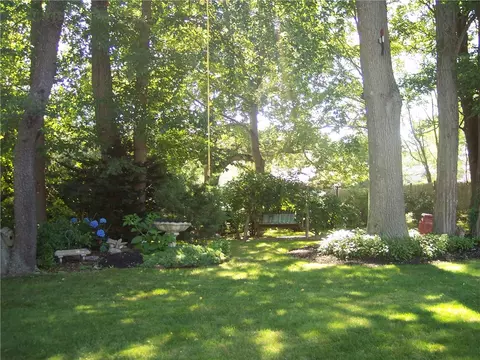 71 Maple Ln, Bristol, RI 02809 photo 36