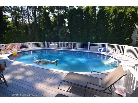71 Maple Ln, Bristol, RI 02809 photo 35