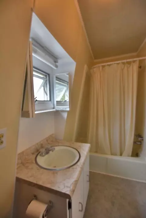 133 Providence St, Woonsocket, RI 02895 photo 6