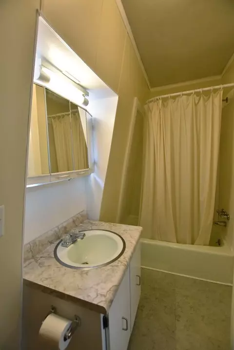 133 Providence St, Woonsocket, RI 02895 photo 7