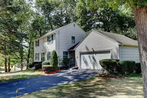 61 Stubtoe Dr, Warwick, RI 02886 photo 3