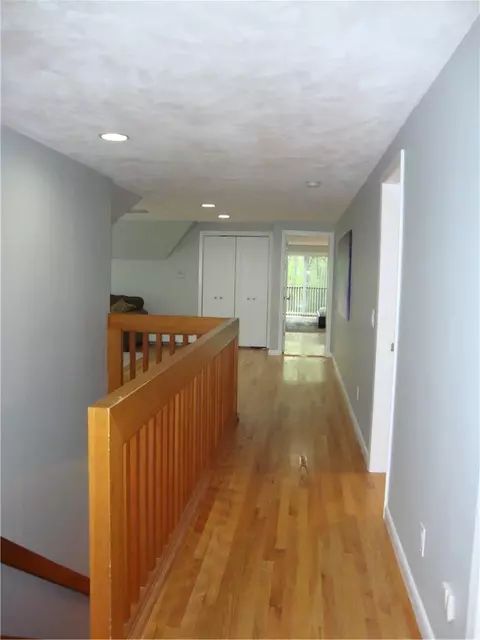 4 Ledgemont Dr, Warwick, RI 02886 photo 22