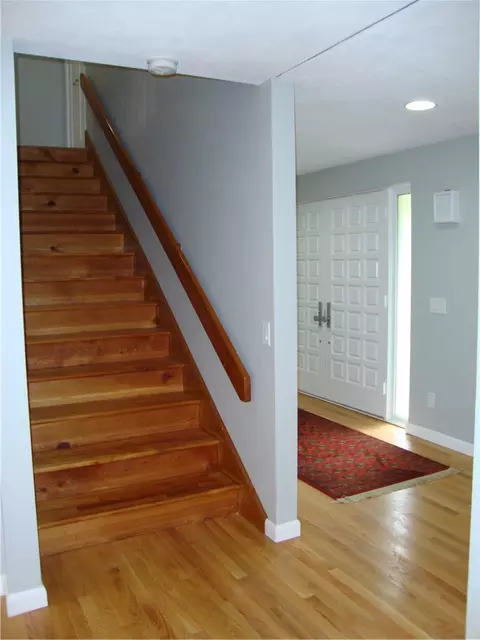 4 Ledgemont Dr, Warwick, RI 02886 photo 21