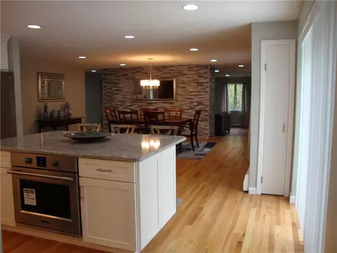 4 Ledgemont Dr, Warwick, RI 02886 photo 11