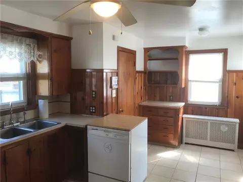 48 Lyman Ave, Warwick, RI 02888 photo 5