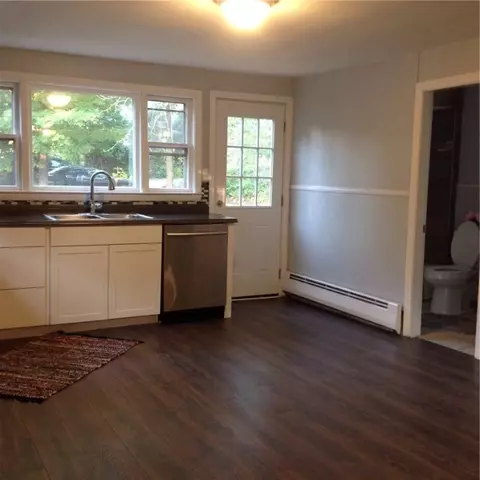354 Bernon St, Woonsocket, RI 02895 photo 4