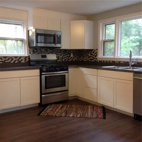 354 Bernon St, Woonsocket, RI 02895 photo 5
