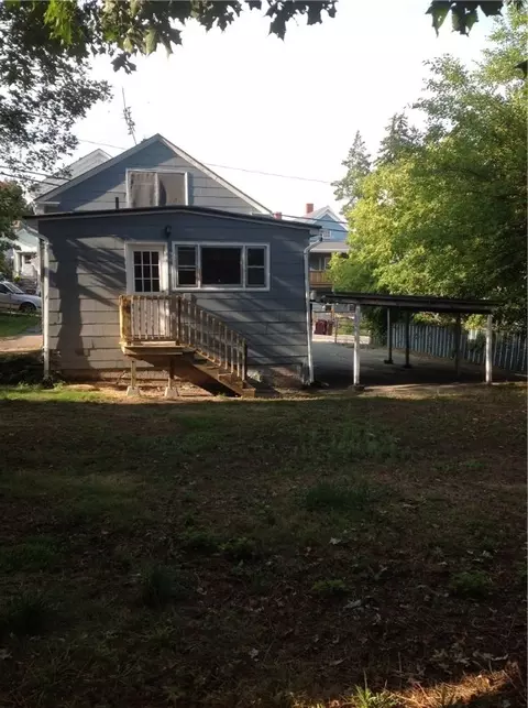 354 Bernon St, Woonsocket, RI 02895 photo 2