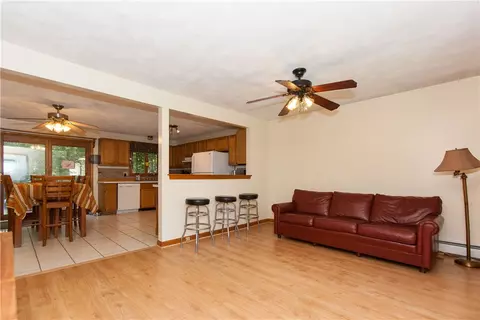 20 Andre Blvd, Glendale, RI 02826 photo 3