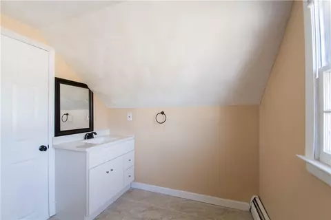 208 Killingly St, Providence, RI 02909 photo 31
