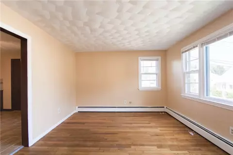 208 Killingly St, Providence, RI 02909 photo 10