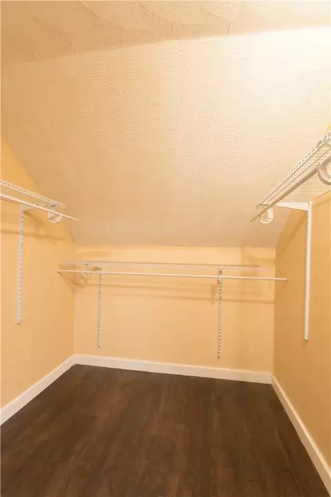 208 Killingly St, Providence, RI 02909 photo 27