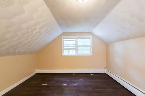 208 Killingly St, Providence, RI 02909 photo 22