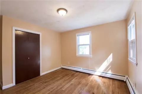 208 Killingly St, Providence, RI 02909 photo 17
