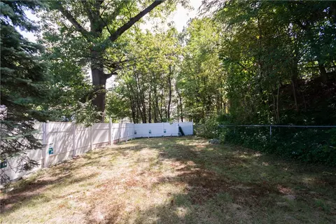 208 Killingly St, Providence, RI 02909 photo 33