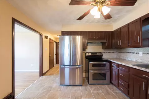 208 Killingly St, Providence, RI 02909 photo 5