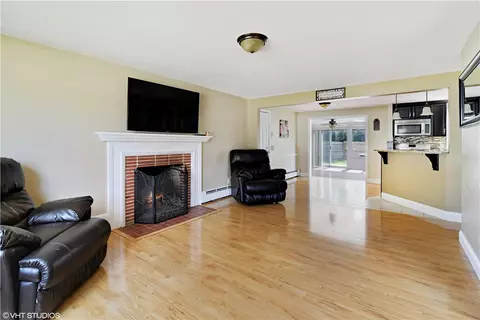 15 Dedham Rd, Warwick, RI 02888 photo 2