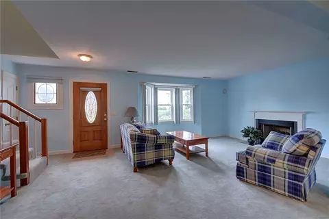 14 Captains Dr, Westerly, RI 02891 photo 8
