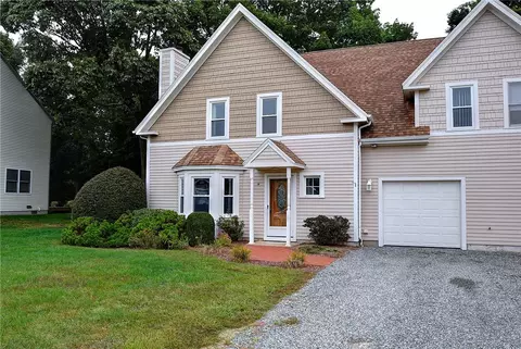 14 Captains Dr, Westerly, RI 02891 photo 2