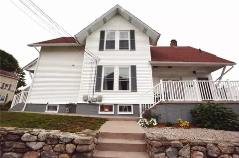 194 Logee St, Woonsocket, RI 02895 photo 3