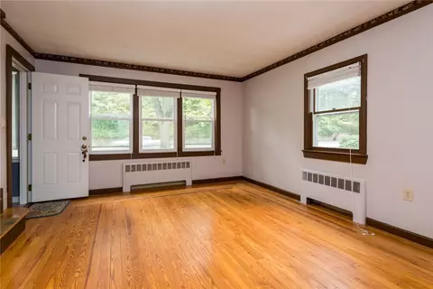 556 Harris Ave, Woonsocket, RI 02895 photo 16