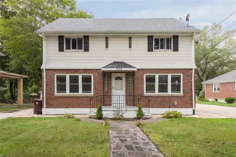 556 Harris Ave, Woonsocket, RI 02895 photo 2