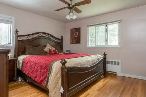 556 Harris Ave, Woonsocket, RI 02895 photo 17