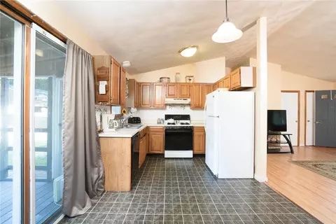 67 Brightside Ave, Warwick, RI 02889 photo 4