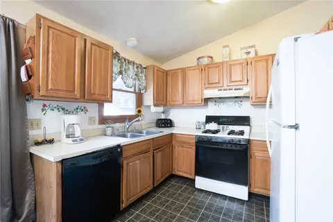 67 Brightside Ave, Warwick, RI 02889 photo 5