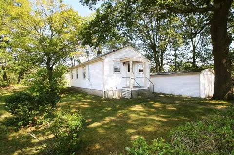 3 Hunter St, Warwick, RI 02886 photo 1