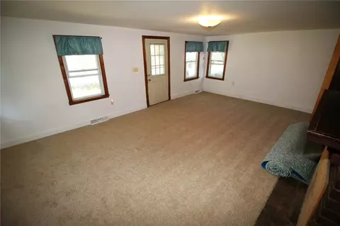 3 Hunter St, Warwick, RI 02886 photo 8