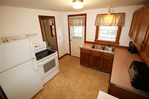 3 Hunter St, Warwick, RI 02886 photo 9