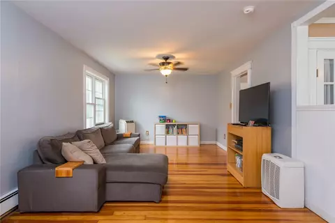 66 Cranston St, Woonsocket, RI 02895 photo 8