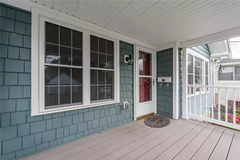 66 Cranston St, Woonsocket, RI 02895 photo 4