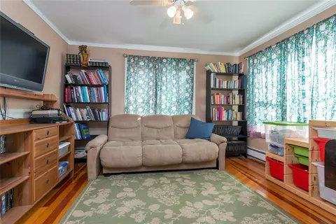 66 Cranston St, Woonsocket, RI 02895 photo 5
