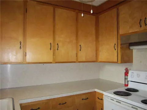 70 Thomas St, Woonsocket, RI 02895 photo 10