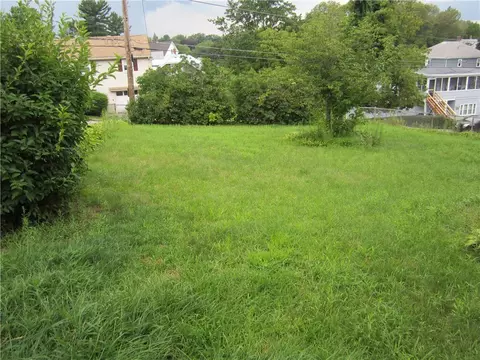 70 Thomas St, Woonsocket, RI 02895 photo 7