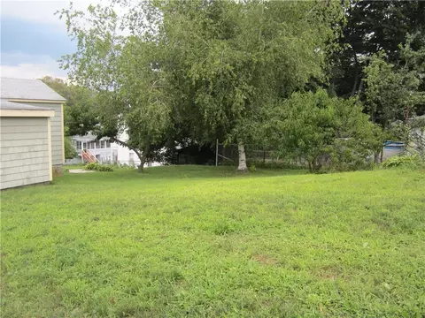 70 Thomas St, Woonsocket, RI 02895 photo 30