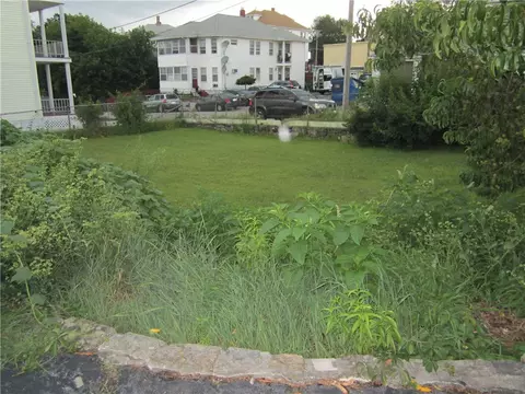 70 Thomas St, Woonsocket, RI 02895 photo 28