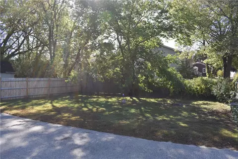 110 Louise St, Woonsocket, RI 02895 photo 17