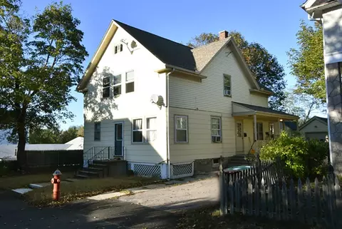 37 Briens Ct, Woonsocket, RI 02895 photo 2